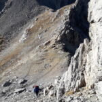  canale franoso oltre il colle  che sigla  l'inizio delle prime difficolta' alpinistiche..