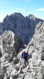 passaggi divertenti in cresta con l'Oronaye sullo sfondo..
