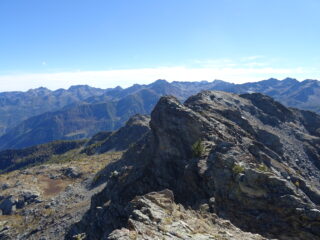 Dal Grimon l'ultimo tratto di cresta verso la Piana