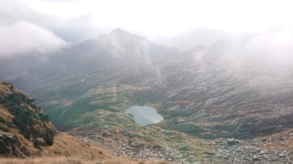 Lago di Chenessy dalla vetta.