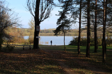 Il Lago e lo spiazzo della Torretta Naturalistica