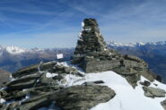 l'ometto della cima si è liberato dalla corazza di ghiaccio