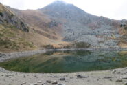 il lago di Chamolè con Punta Nera alle spalle