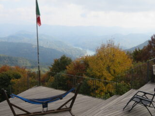 vista sul lago dalla terrazza del Rifugio