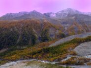 I colori dell'autuno tingono i larici della Val Veny