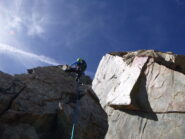 Tiro di IV con cavetto di metallo a metà lunghezza.
