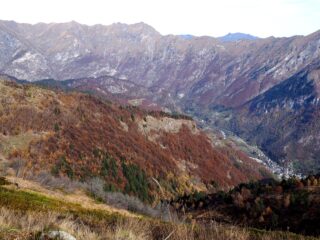 Dalla cima sguardo verso valle.