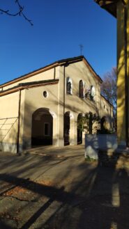 La facciata del santuario