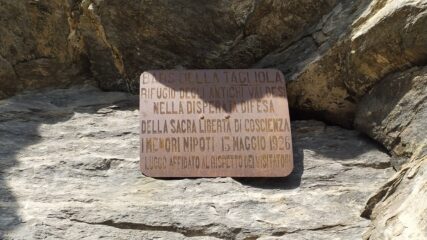 Targa commemorativa in ricordo dei valdesi perseguitati