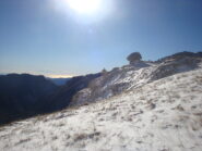 cappello di Napoleone e mare sullo sfondo