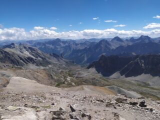 Sguardo verso la Val Maira dal Maniglia