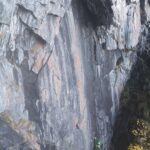 Felice sul primo tiro del diedro dopo il canale di accesso