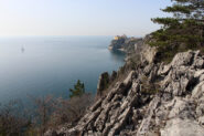 Le falesie e il castello di Duino