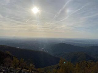 dietro la pianura padana (e in lontananza gli Appennini) 