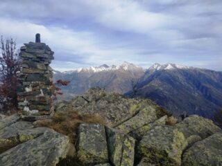 Verso le Dames de Challand dalla cima 2001 m