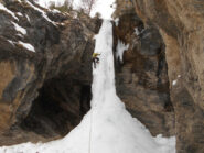 Cela coule un peu et quelques trous en sortie