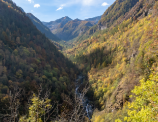la valle delle Brenve con Punta Dondogna viste da Crest