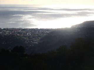 Diano Marina brilla nel sole del mattino