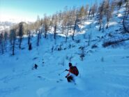 Tratto in alto su neve non facile...