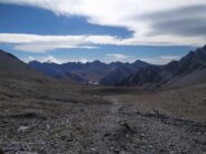 Sguardo all'indietro salendo verso il Colle di Malacosta