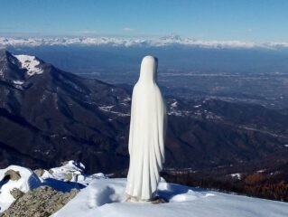 la madonnina sul Monte Pigna
