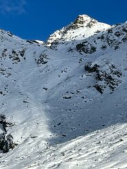 Le nostre firme nel canalone e in alto nel canale nord del valnera.