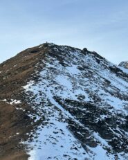 Vista dell’anticima del Costigliole. La cima è posta dietro.
