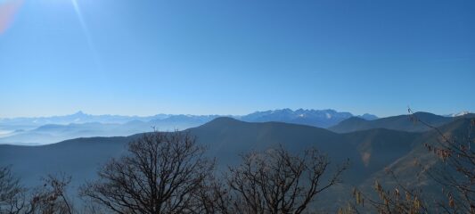 Circondata dalle cime