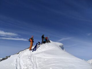 In cima