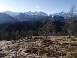 panorama appena usciti sul costone verso il Tajarè