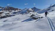 Neve sfondosa, ciaspole utilissime, peccato averle lasciate in macchina.