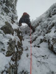 Uscita dalla parte superiore del canale. Sicura sulla sosta sotto