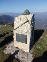 il cippo sul M.Ceresa
