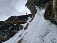 In doppia dall'ultima sosta all'uscita del canalino.