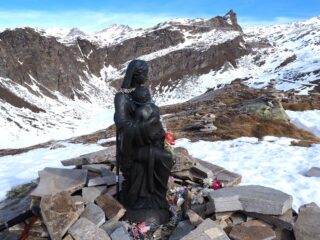 La Madonnina sulla sommità.