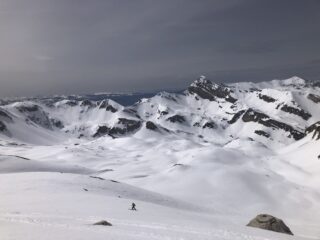 Il vallone sottostante, firn da lacrima.