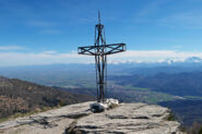 Croce di vetta Rocceré e pianura cuneese