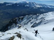 All'uscita della rava Grande, lo sguardo spazia sulla Maiella