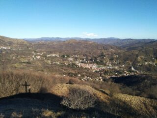 La conca di Torriglia dalla cima dello Spigo