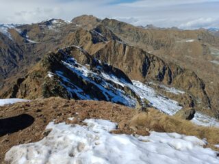 Verso il Monte Rama, con l'interessante percorso di cresta