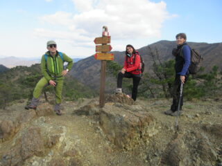 scendendo sul sentiero della normale