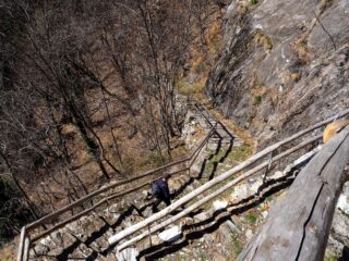 Un tratto di mulattiera dopo Breil.