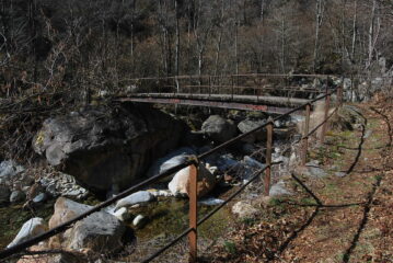 Attraversamento dell’Elvo sul ponte Cammale