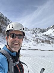 Partenza con ancora buon innevamento 