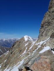 Il traverso per raggiungere la verticale della cima