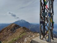 Monte Due Mani: vista sul Monte Resegone.