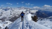 Ultimi metri di cresta con panorama top.