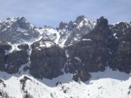 I canali di Roccia Longia a sx della guglia 2444m