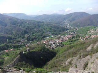 Castello e Savignone dal crinale
