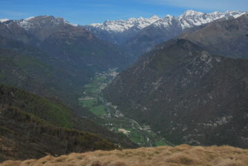 Valle di Locana dalla vetta della Cima Mares